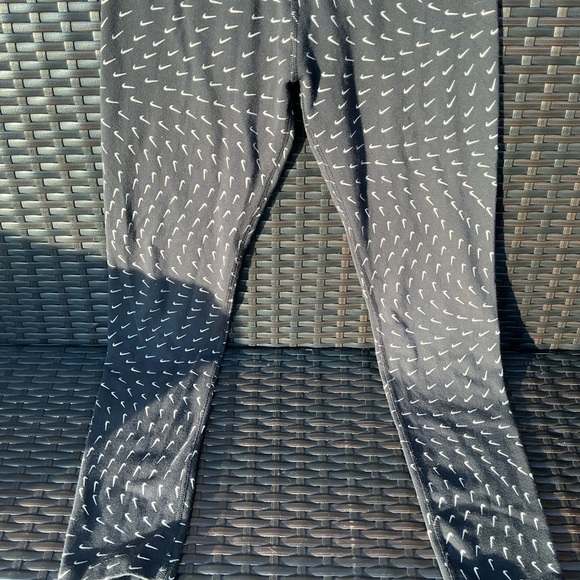 Nike Kids Black Leggings with White Swoosh Design - Picture 4 of 4